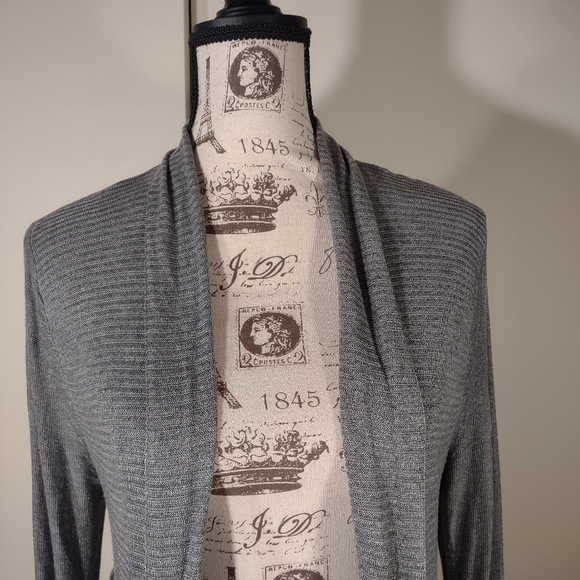 "Lulu B" Cardigan Sweater, size S, thin poly-knit, button less, grey - Picture 8 of 8